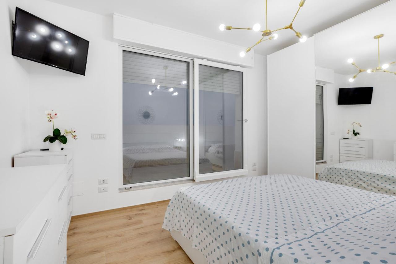 Tramonto Sul Mare Bari Apartment Near The Airport Extérieur photo